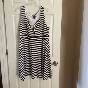 Torrid Black and White Stripe Tie Front Dress Sz 2